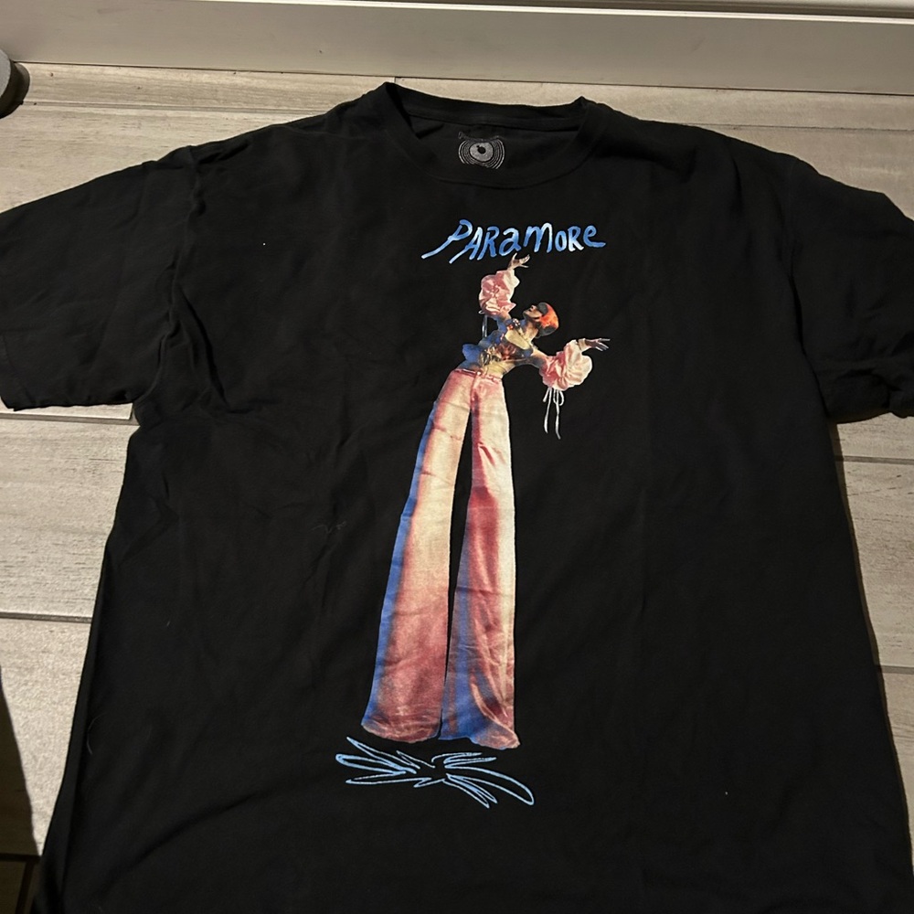 Paramore Tour “Stilts” 2023 Tour T-shirt Official Merch size large as is